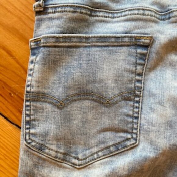 American Eagle Extreme Flex Distressed Skinny Jeans - Picture 6 of 10